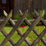 Gartenzaun aus Holz zum Selberbauen